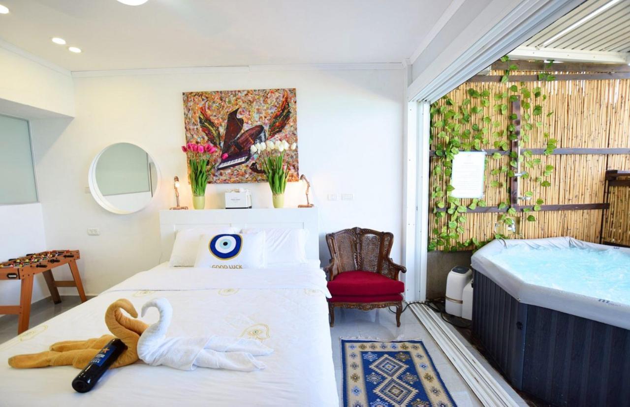 Magic On The Sea-Suites With A Private Jacuzzi And A Private Sea View Netanya Extérieur photo