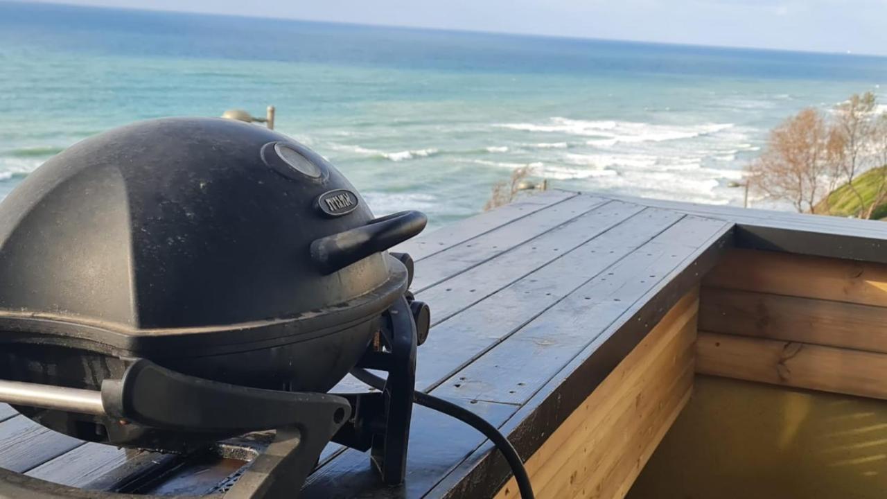 Magic On The Sea-Suites With A Private Jacuzzi And A Private Sea View Netanya Extérieur photo